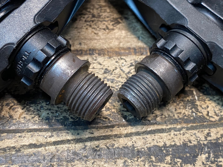 JI788 シマノ SHIMANO PD-T400 ビンディングペダル SPD ※ボルト欠品のためジャンク