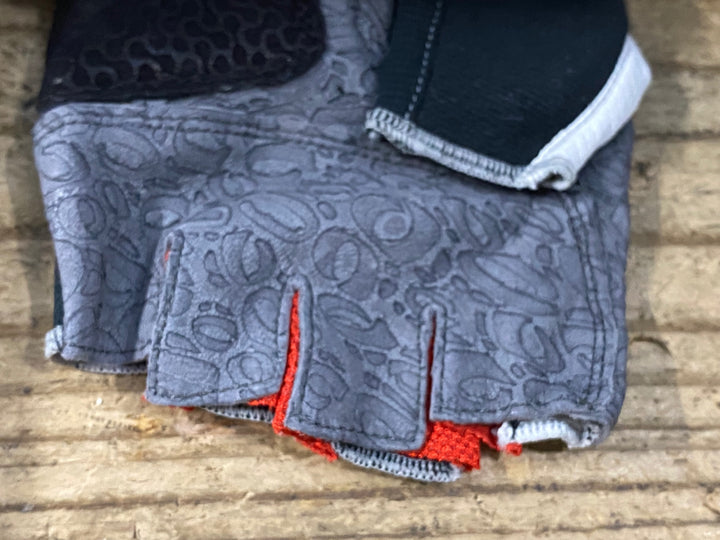 KK282 パールイズミ PEARL iZUMi 指切り グローブ 黒 赤 L