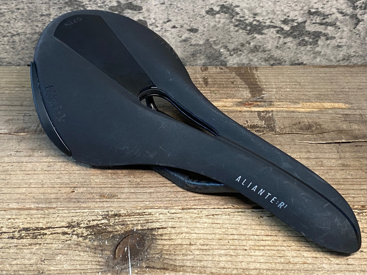 JK658 フィジーク fizik アリアンテ ALIANTE R1 サドル カーボンレール REGULAR 黒