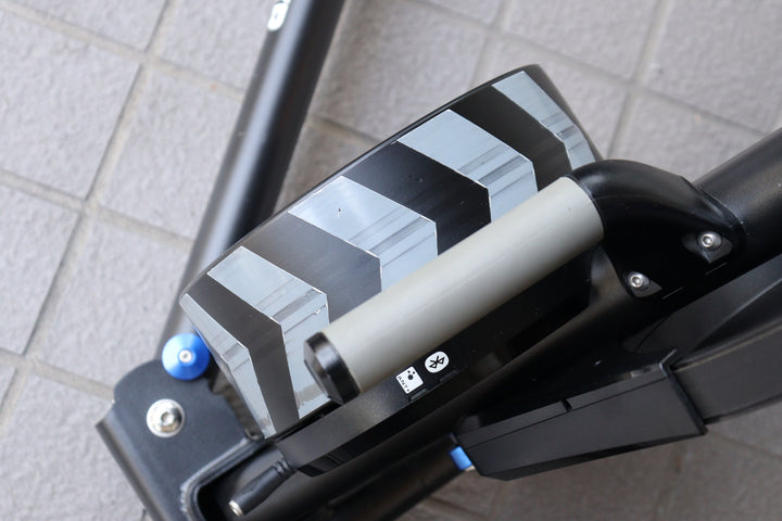 ワフー WAHOO キッカー KICKR V4 ダイレクトドライブ スマートトレーナー KICKR AXIS FEET付 【横浜店】