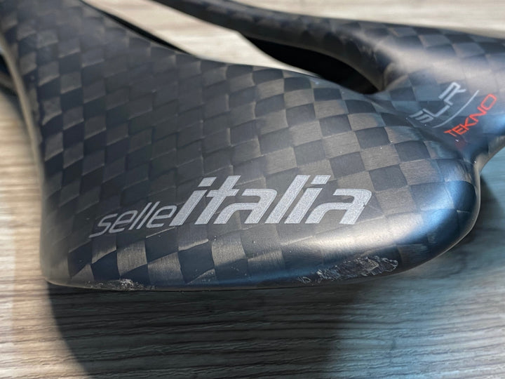 JC979 セライタリア selle italia SLR TEKNO BOOST サドル 黒 フルカーボン ENGINEED BY dallara