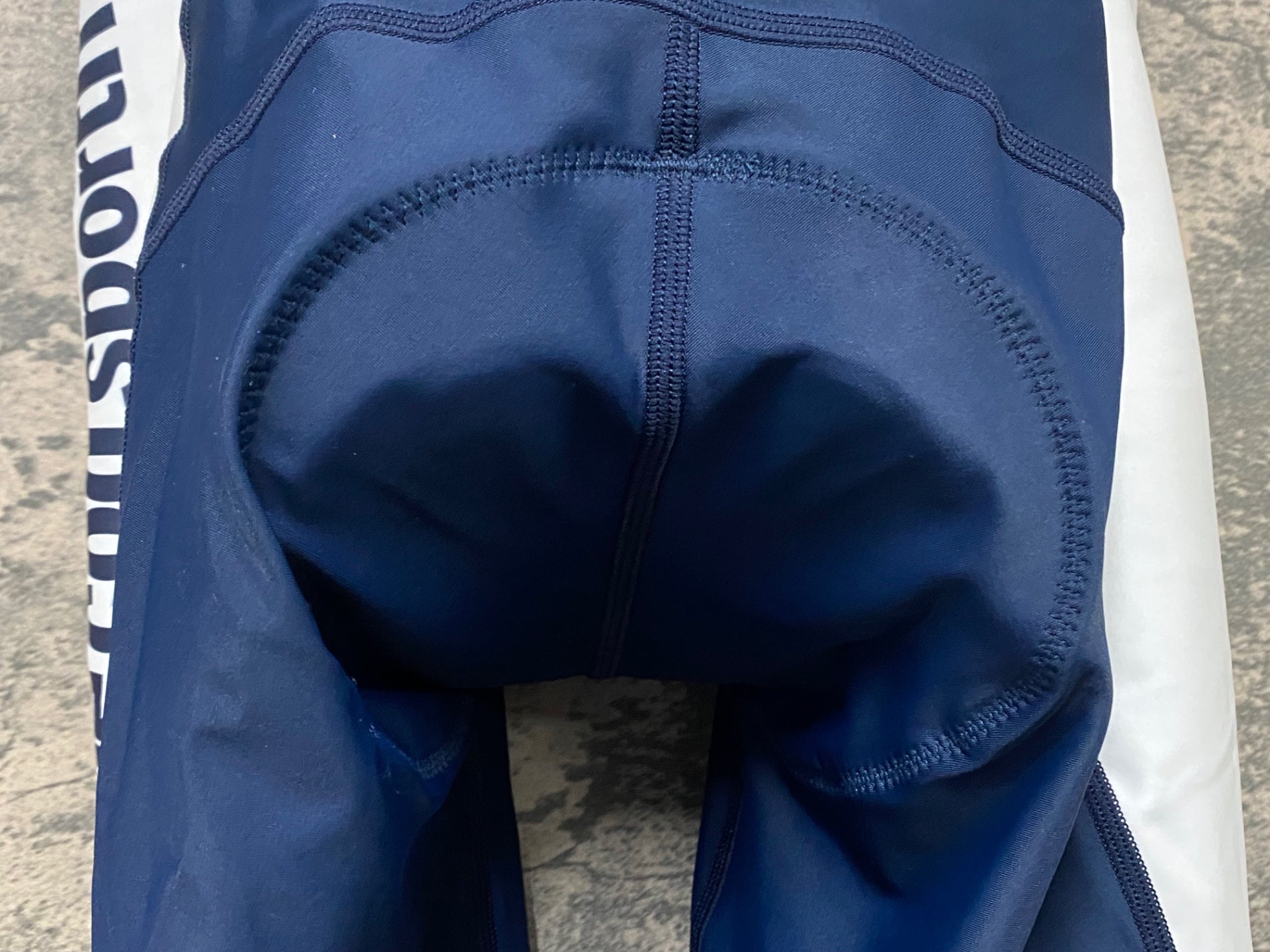 JV247 ルコックスポルティフ le coq sportif ビブショーツ ネイビー M JV247 ルコックスポルティフ le coq sportif ビブショーツ ネイビー M