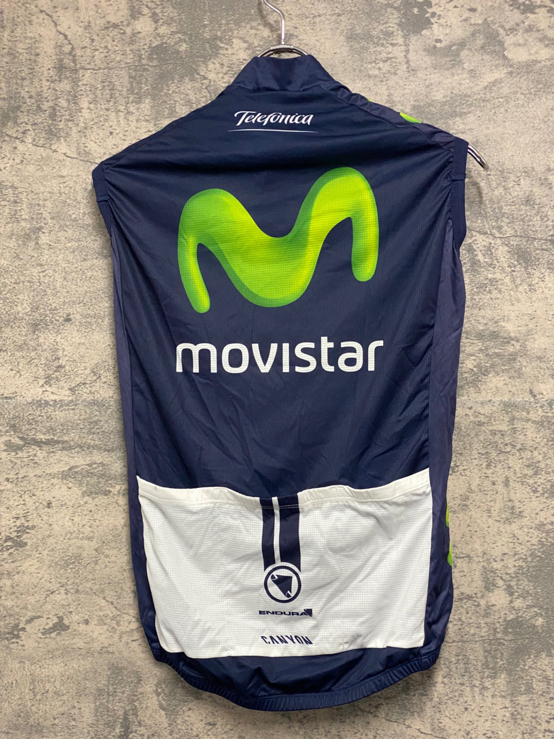 JS487 エンデュラ ENDURA ジレ サイクルベスト 濃紺 サイズ不明 movistar ※タグ切れ
