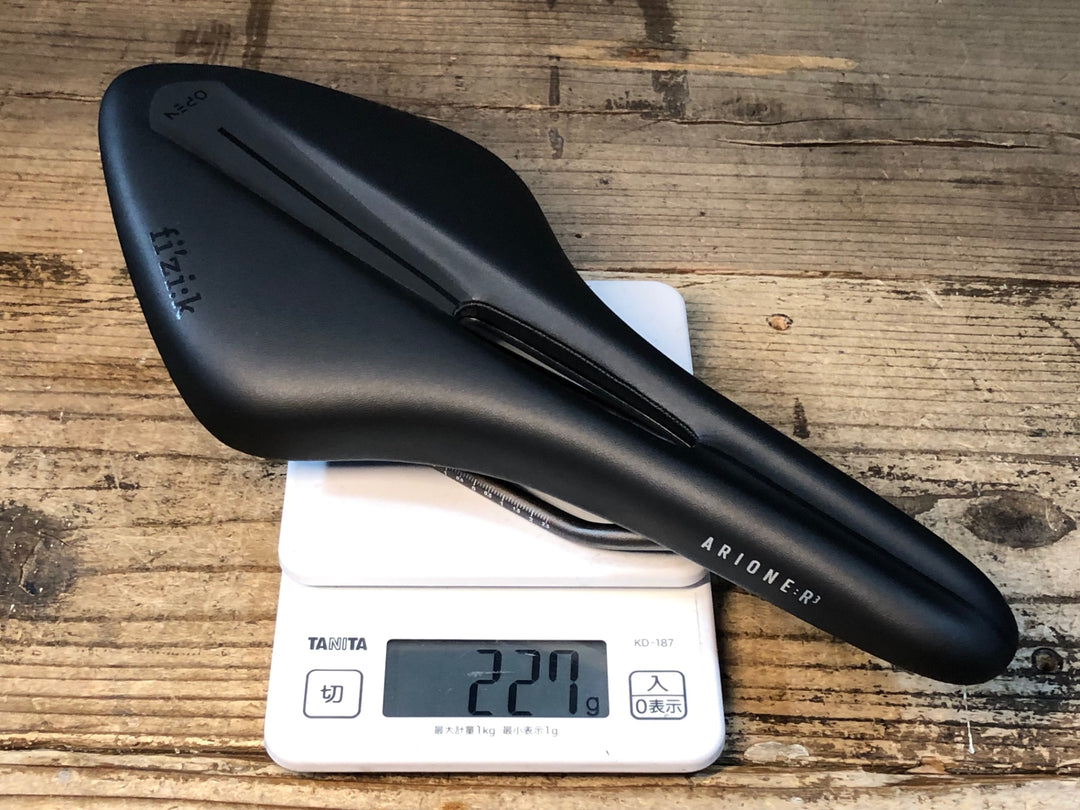 JQ753 フィジーク fizik アリオネ ARIONE R3 OPEN サドル Regular 黒 kium
