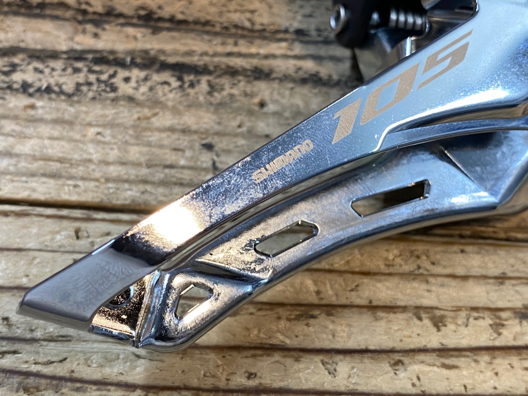 JT677 シマノ SHIMANO 105 FD-R7150 フロントディレイラー Di2 接続