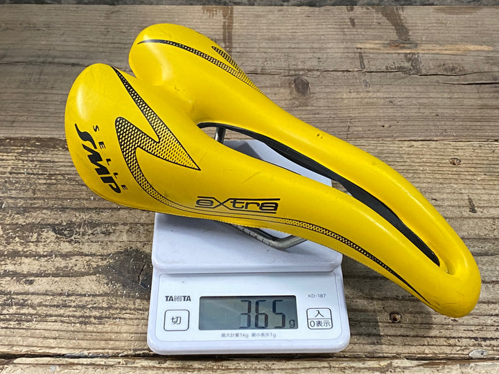 JV946 SELLE SMP extra サドル 黄