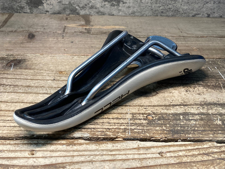 JK589 SELLE SMP HELL サドル 白 ステンレスレール 145mm