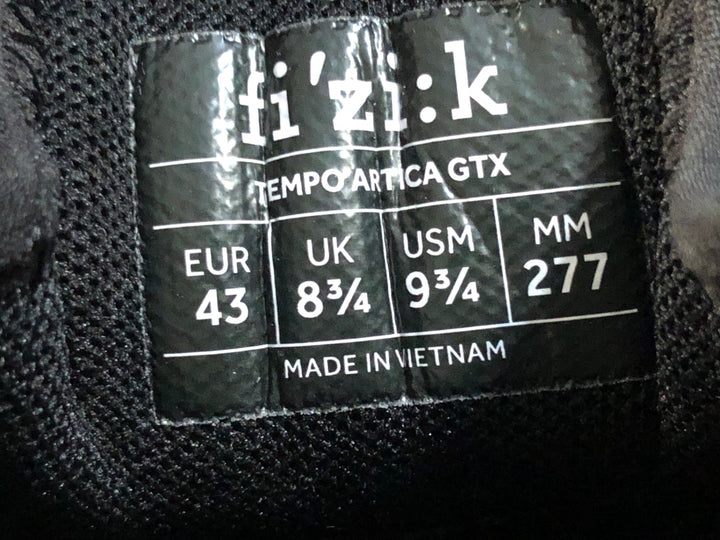 KA966 フィジーク fizik TEMPO ARTICA GTX ビンディングシューズ EU43 白 GORE TEX 3穴
