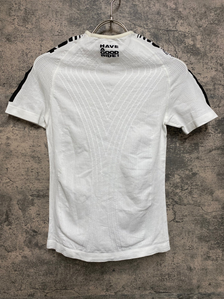 JS070 アソス ASSOS 1.4 SKINFOIL SUMMER 半袖 ベースレイヤー 0