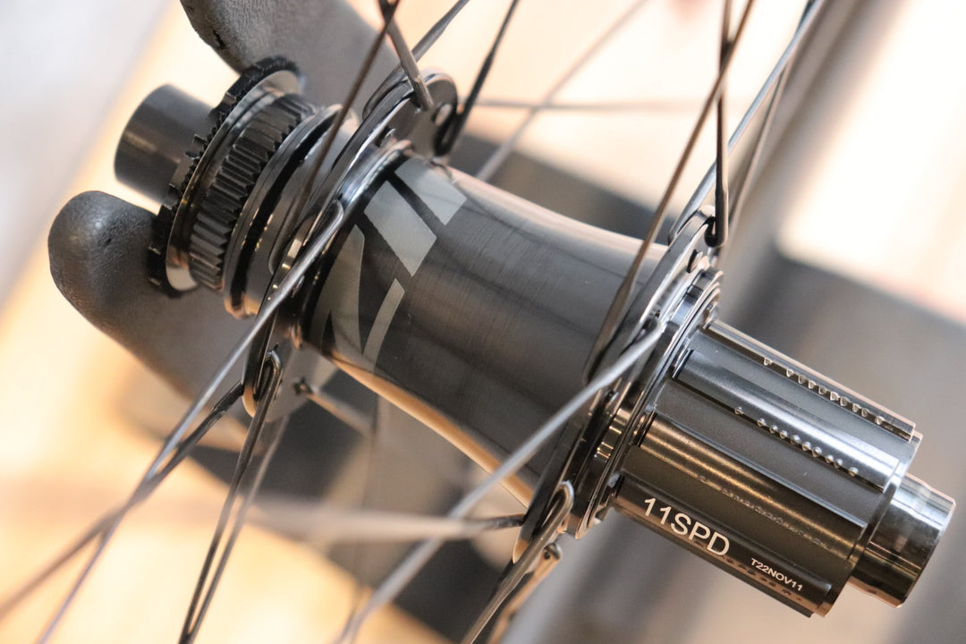 ジップ ZIPP 303S DISC シマノ 11/12S 23㎜ フックレス カーボン チューブレス ホイールセット 【さいたま浦和店】