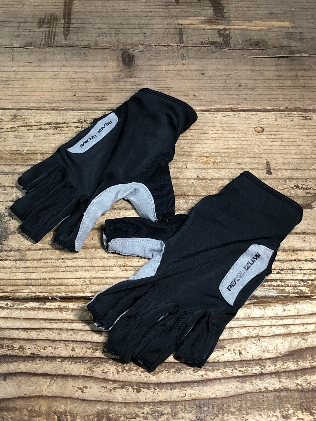 JS877 パールイズミ PEARL iZUMi 指切り グローブ 黒 Ｌ
