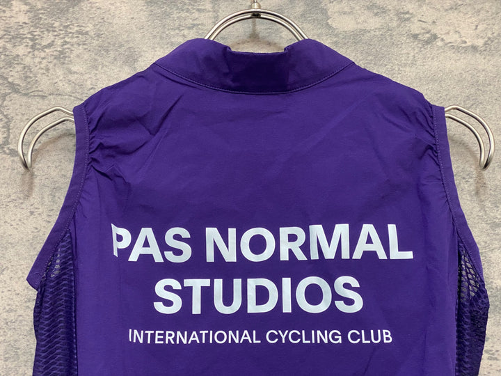 JY510 パスノーマルスタジオ PAS NORMAL STUDIOS Mechanism Stow Away Gilet ジレ サイクルベスト パープル XS