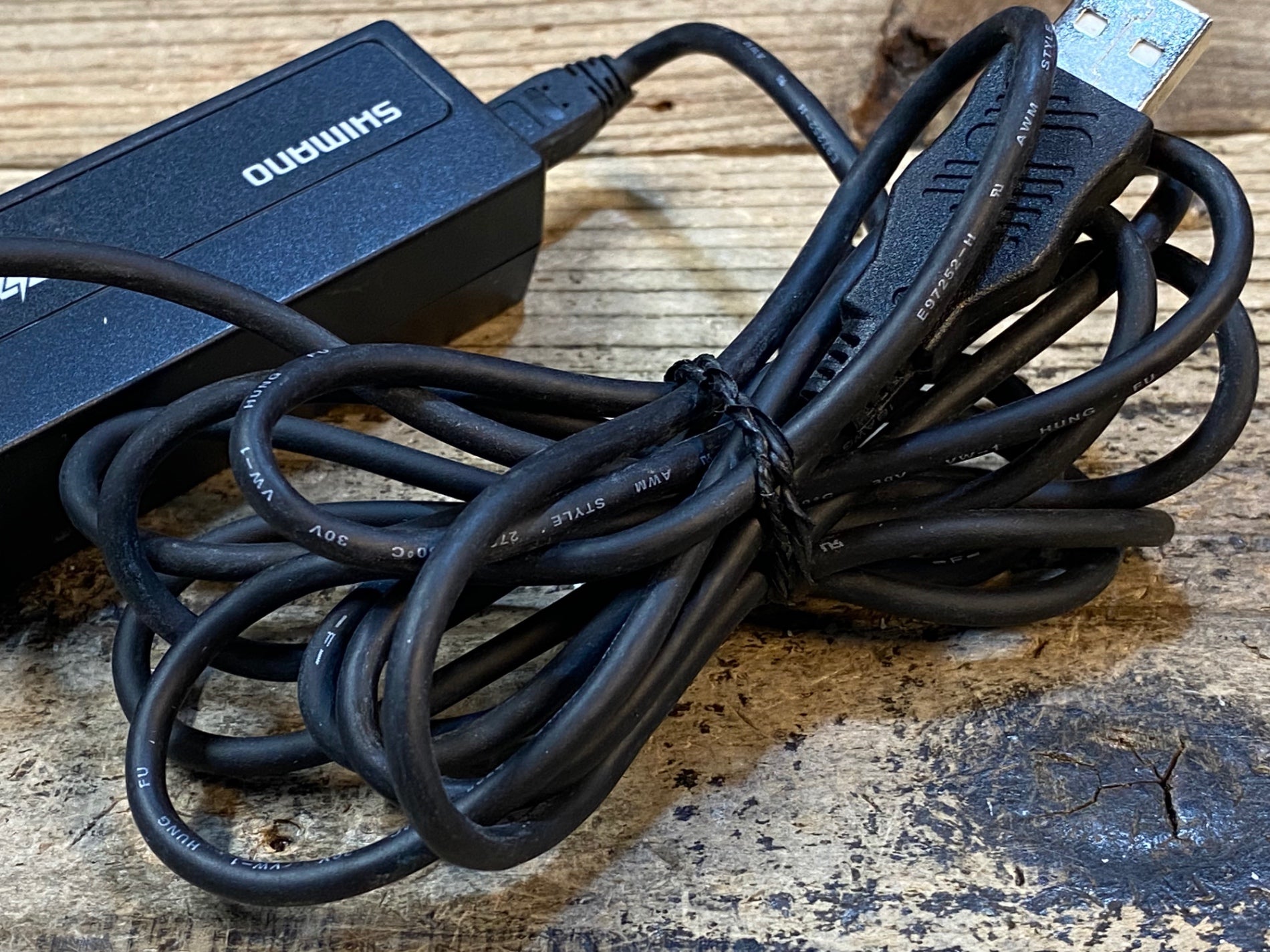 JP786 シマノ SHIMANO SM-BCR2 チャージャー Di2 – BICI AMORE ONLINE