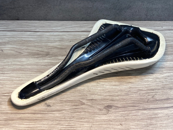 JK859 フィジーク fizik アリオネ ARIONE CX サドル 白 カーボンレール ※プレート欠品