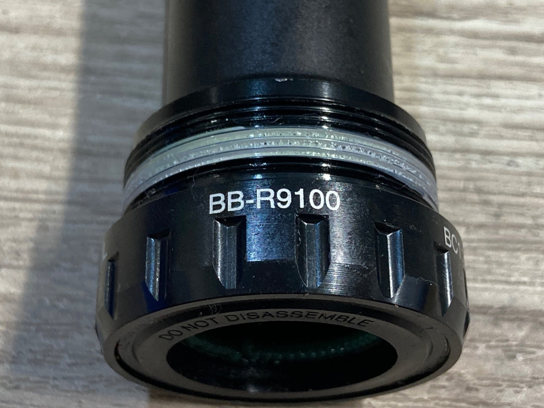 KD008 シマノ SHIMANO デュラエース DURA-ACE BB-R9100 ボトムブラケット JIS 68mm 未使用