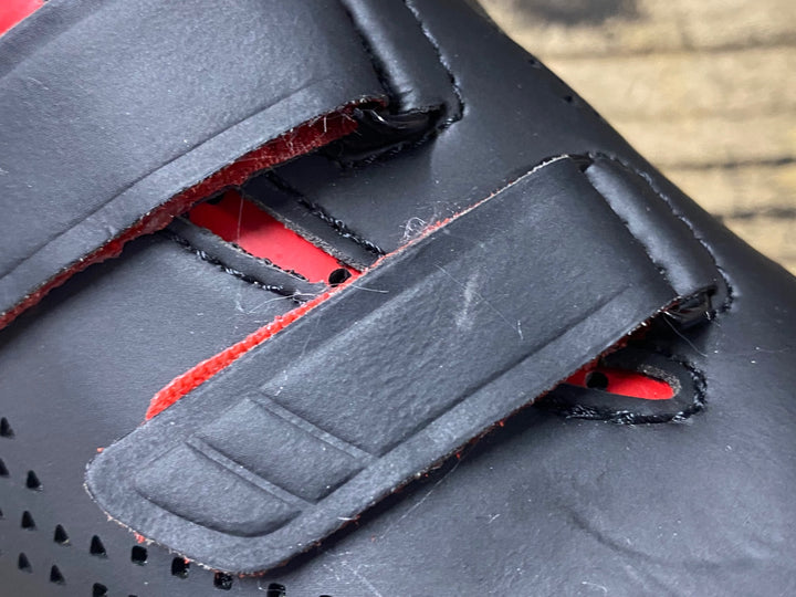 KG206 フィジーク Fizik R4 ROAD BOA ビンディングシューズ EU40 3穴 黒赤