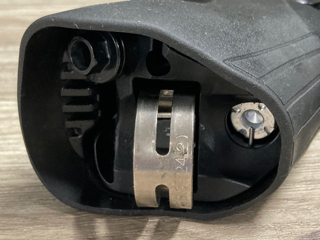 KD055 シマノ SHIMANO 105 ST-7020 左STIレバー ※プレート欠品