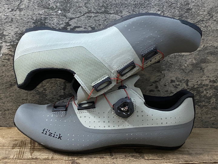 KK389 フィジーク fizik TEMPO OVERCURVE R4 SHOES ビンディングシューズ 3穴 グレー EU42
