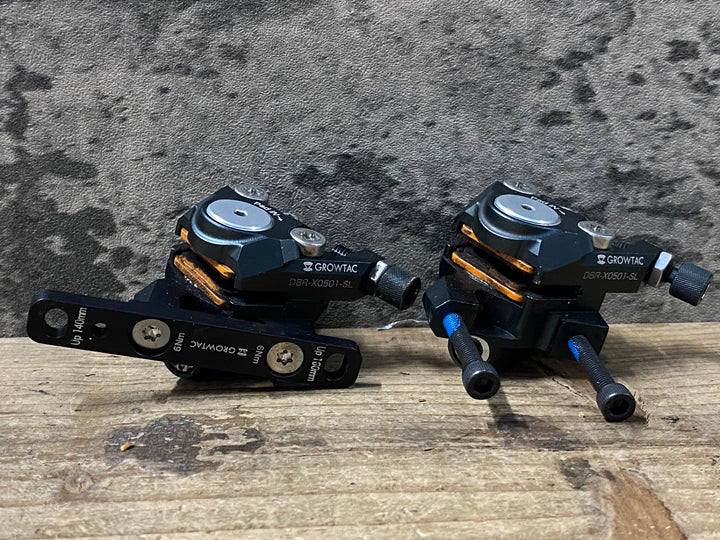 KQ599 グロータック GROWTAC EQUAL DBR-X0501-SL ディスクブレーキキャリパー フラットマウント 前後セット