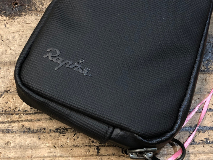 JZ194 ラファ Rapha RAINPROOF ESSENTIALS CASE LARGE ポーチ 黒 ※ロゴ一部剥がれ