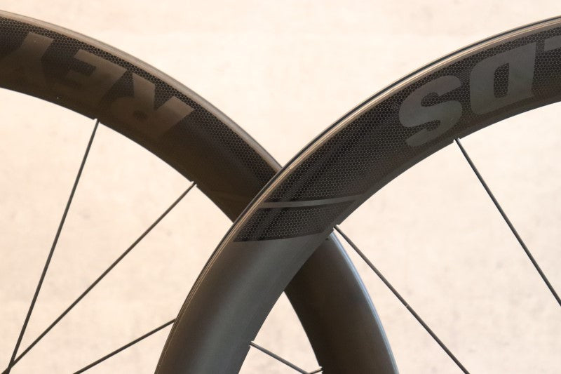 レイノルズ REYNOLDS BLACKLABEL AERO 46 DISC カーボン チューブレス
