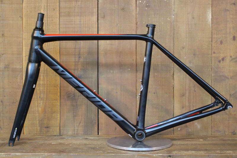 メリダ MERIDA スクルトゥーラ SCULTURA 700 2019年モデル 50サイズ