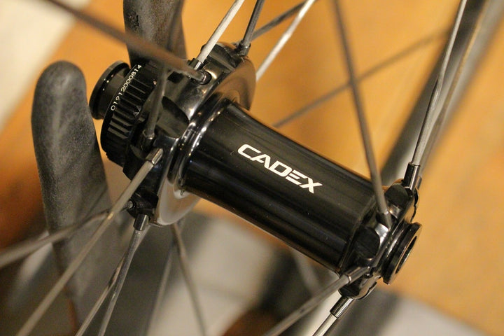 新品未使用 カデックス CADEX DISC 42/65 TUBELESS シマノ 12/11S カーボン チューブレス ホイールセット カーボンスポーク 【福岡店】