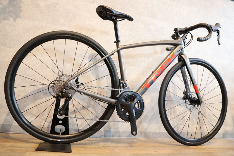 美品 トレック TREK ドマーネ DOMANE AL3 DISC 2023モデル 49サイズ シマノ ソラ R3000 MIX 9S アル –  BICI AMORE ONLINE STORE