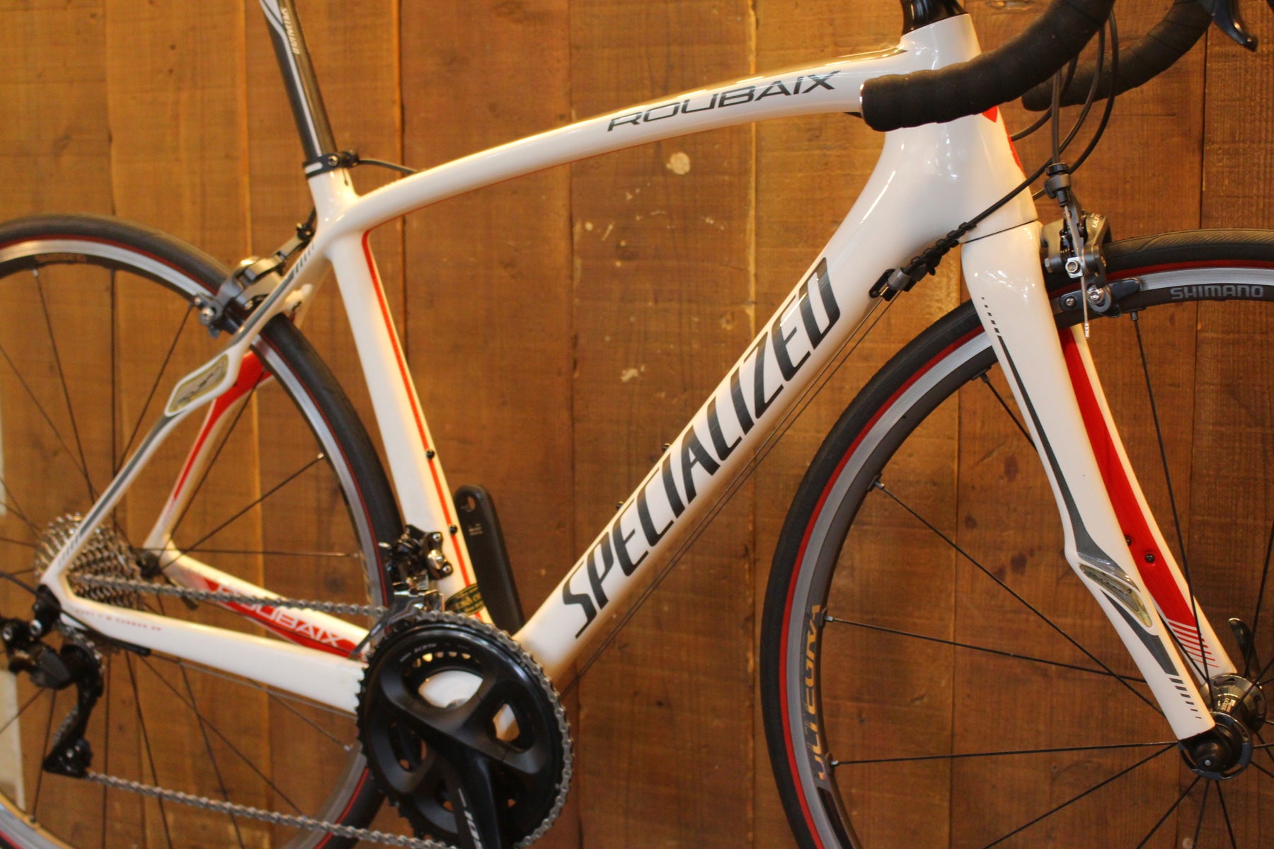 新品通販スペシャライズド Specialized　ルーべ Roubaix SL4 sport 2015　シマノ105 カーボンロードバイク　ヘルメット他付属品付き 520mm～