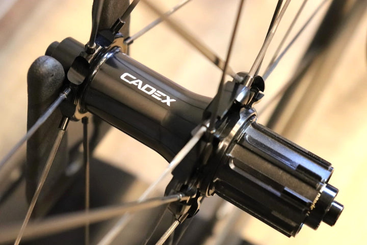 新品未使用 カデックス CADEX 42/65 TUBELESS シマノ 12/11S カーボン チューブレス ホイールセット カーボンスポーク 【さいたま浦和店】