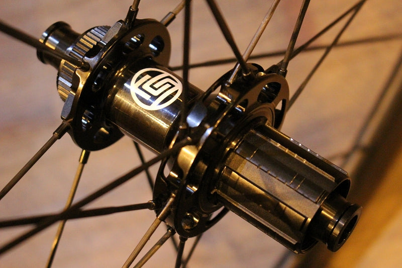 美品！ ウィンスペース WINSPACE ルン ハイパー LUN HYPER 50 DISC カーボン チューブレス ホイールセット シマノ 11S【名古屋店】