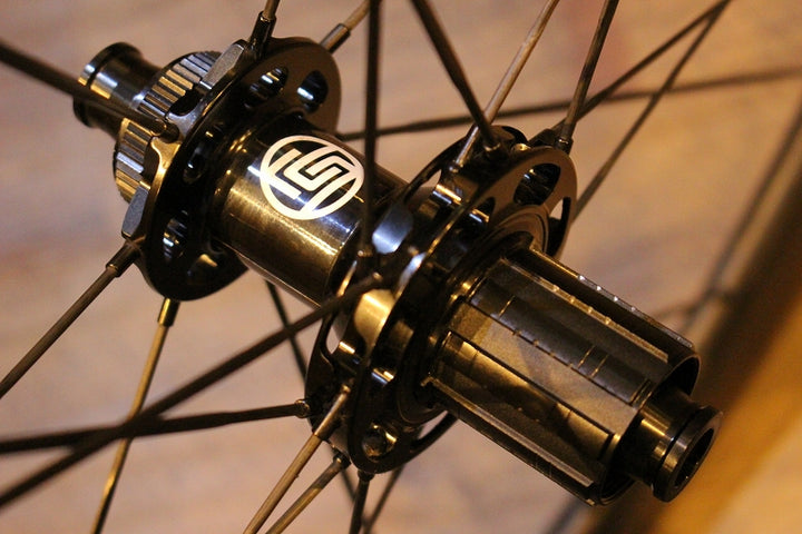 美品！ ウィンスペース WINSPACE ルン ハイパー LUN HYPER 50 DISC カーボン チューブレス ホイールセット シマノ 11S【名古屋店】