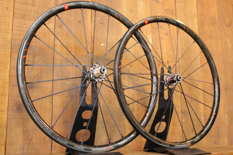 フルクラム FULCRUM レーシングゼロ RACING ZERO CARBON DB