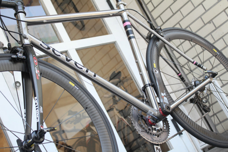 seven cycles ã¢ã¯ã·ãªã Axiom ã¹ã©ã SRAM Red 10S ãã´ã£ã㯠MAVIC ã³ã¹ãã㯠COSMIC SLE â BICI AMORE ONLINE STORE