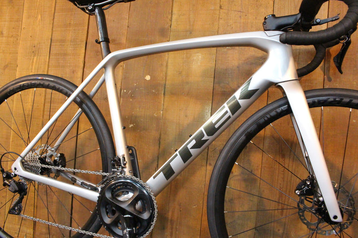 トレック TREK エモンダ Emonda SL5 DISC 2021 56サイズ 105 R7020 MIX 11S カーボン ロードバイク 4iiii パワメーター付【芦屋店】