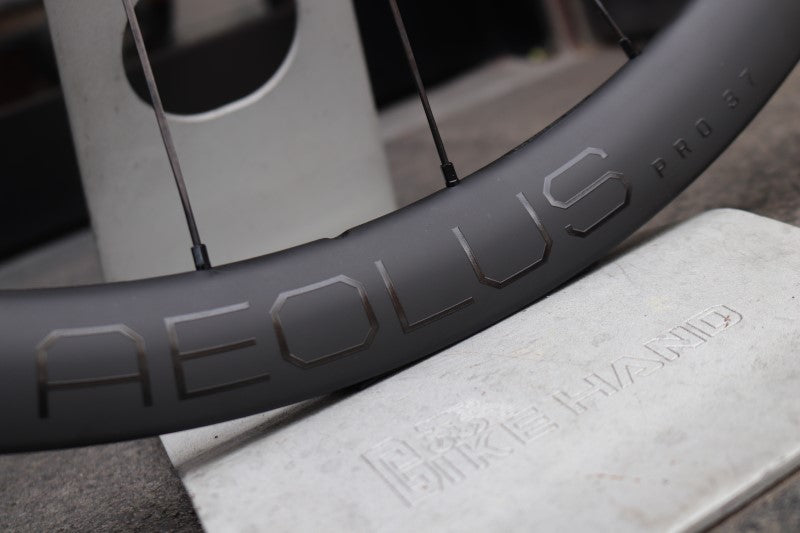 ボントレガー BONTRAGER アイオロス プロ AEOLUS PRO 37 カーボン チューブレス ホイールセット シマノ12/11S 21C 【東京南麻布店】