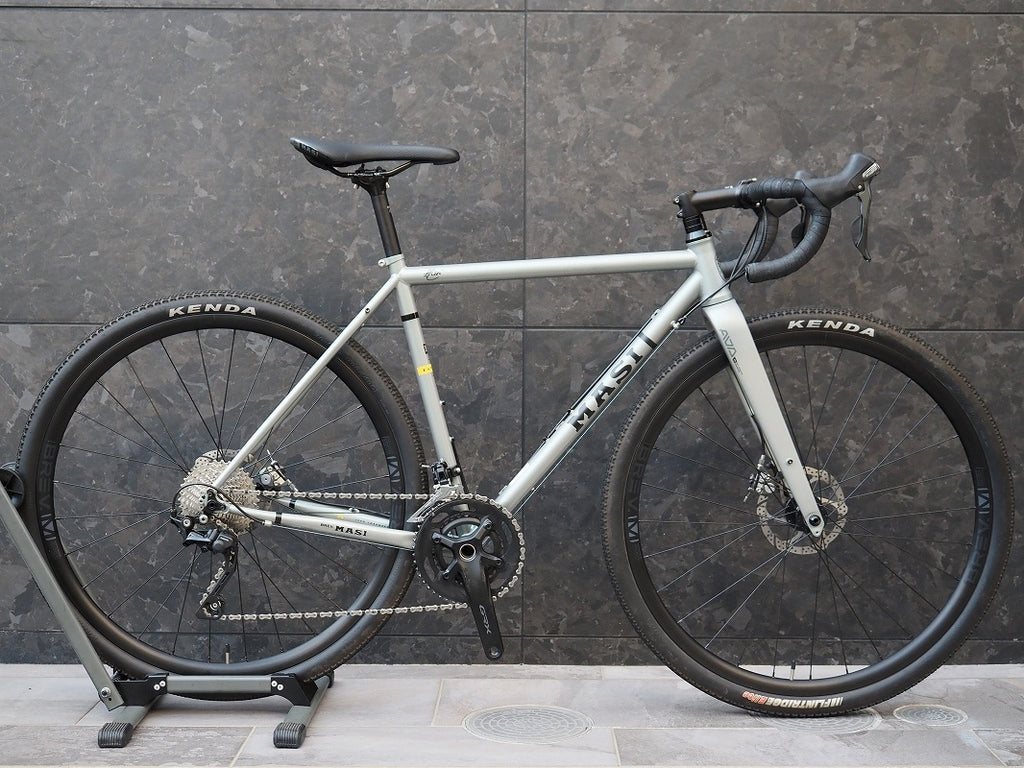 マジィ MASI TAVOLO 2022年 51サイズ シマノ Tiagra×GRX400 Mix 10S クロモリ グラベルロードバイク –  BICI AMORE ONLINE STORE