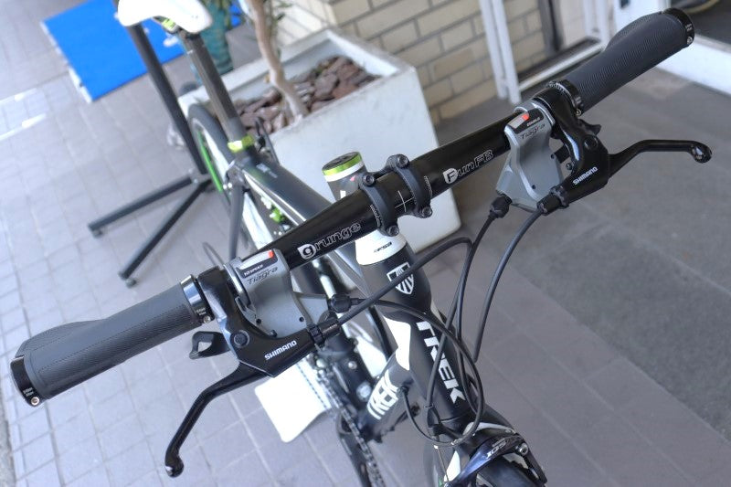 トレック TREK ドマーネ DOMANE 2.3 2014モデル 52サイズ シマノ 105 5700 MIX 10S アルミ フラットバーロード 【横浜店】