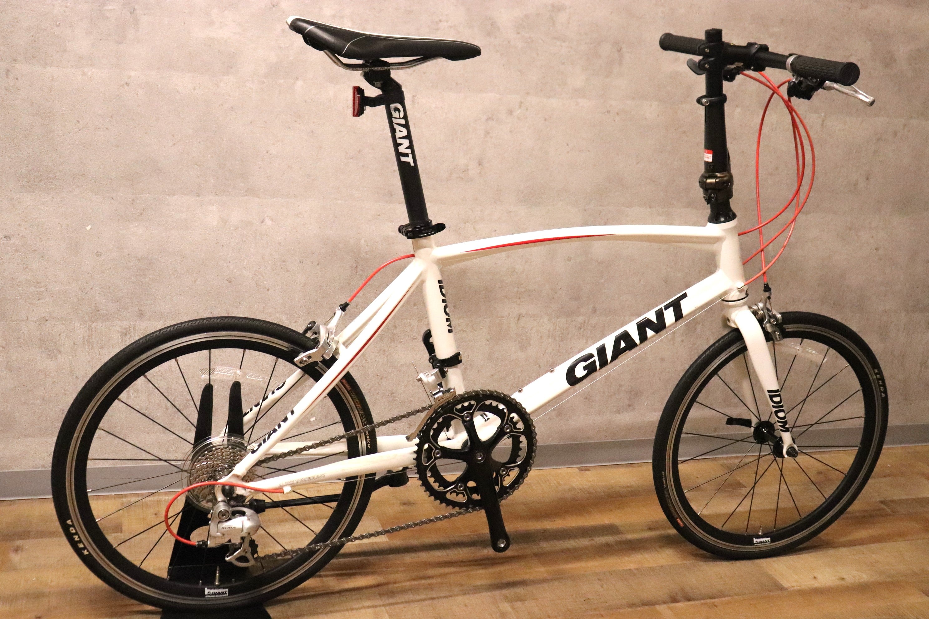 ジャイアント GIANT イディオム IDIOM 0 2012モデル Mサイズ シマノ ソラ 3400 9S MIX アルミ ミニベロ 【さ –  BICI AMORE ONLINE STORE