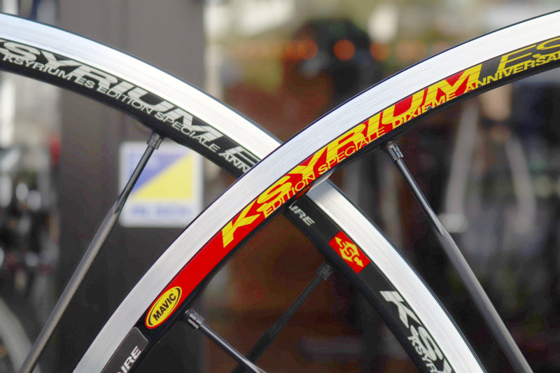 マヴィック MAVIC キシリウム KSYRIUM ES アルミ クリンチャー ホイールセット シマノ12/11S ナローリム 13C 【東 –  BICI AMORE ONLINE STORE