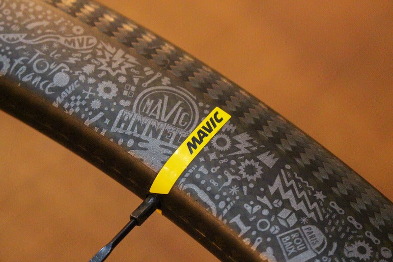 マヴィック MAVIC コスミック プロ カーボン COSMIC PRO CARBON UST TDF チューブレスレディ ホイールセット シマノ 11S 【芦屋店】