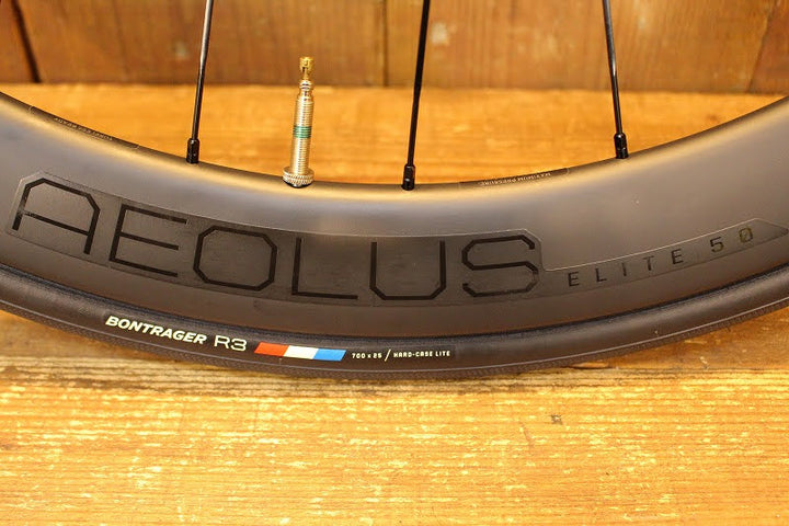 未使用 ボントレガー BONTRAGER アイオロス エリート AEOLUS ELITE 50 TLR DISC カーボン チューブレスレディ シマノ 11S/12S  ワイドリム ホイールセット 【芦屋店】